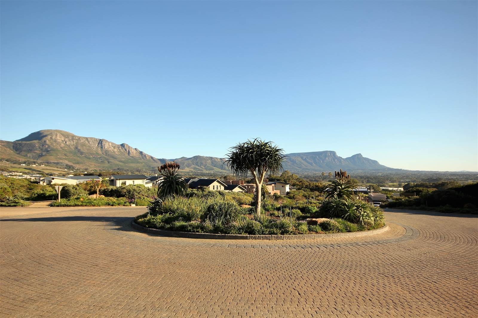 913 m² Land available in Stonehurst Mountain Estate photo number 15