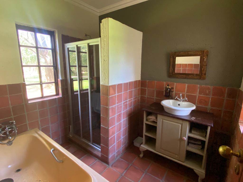 9 Bed House in Grootfontein Estate photo number 24