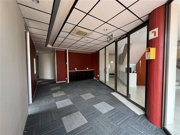 457 m² Commercial space 457 m² Commercial space