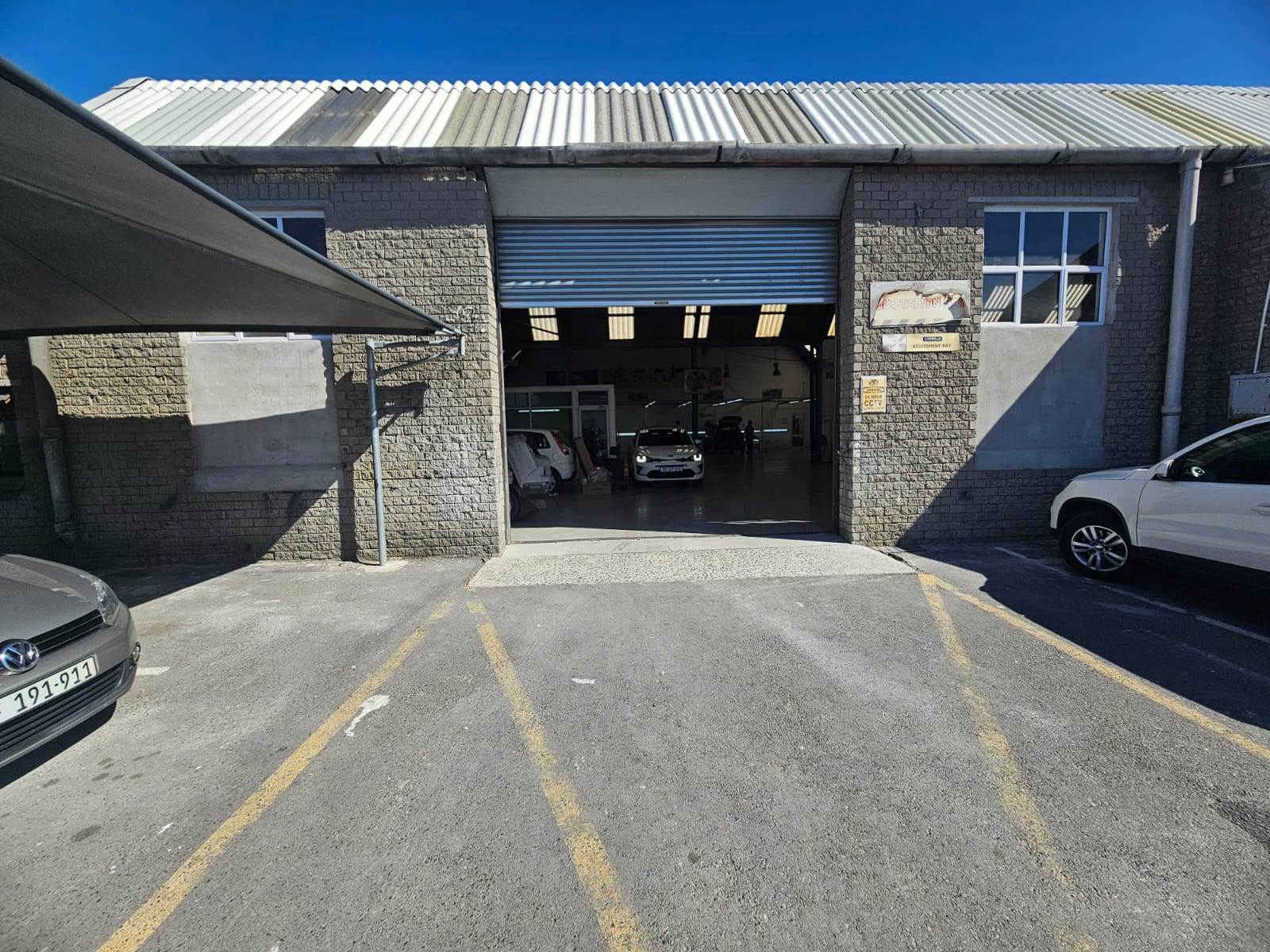 950  m² Industrial space in Montague Gardens photo number 2