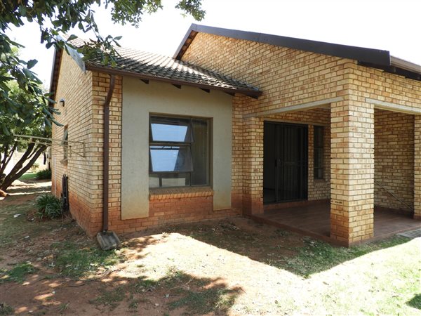 2 Bedroom Simplex 2 Bedroom Simplex
