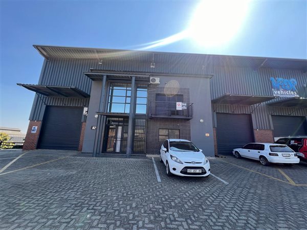 640  m² Industrial space