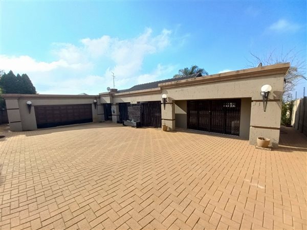 3 Bedroom House 3 Bedroom House