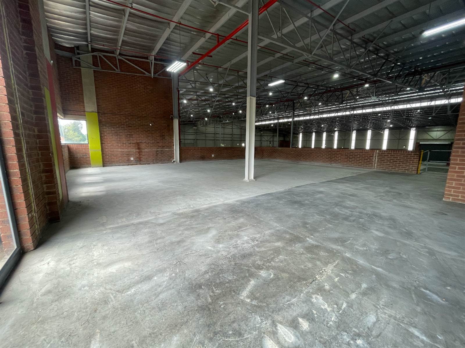 9783  m² Commercial space in Pomona photo number 8