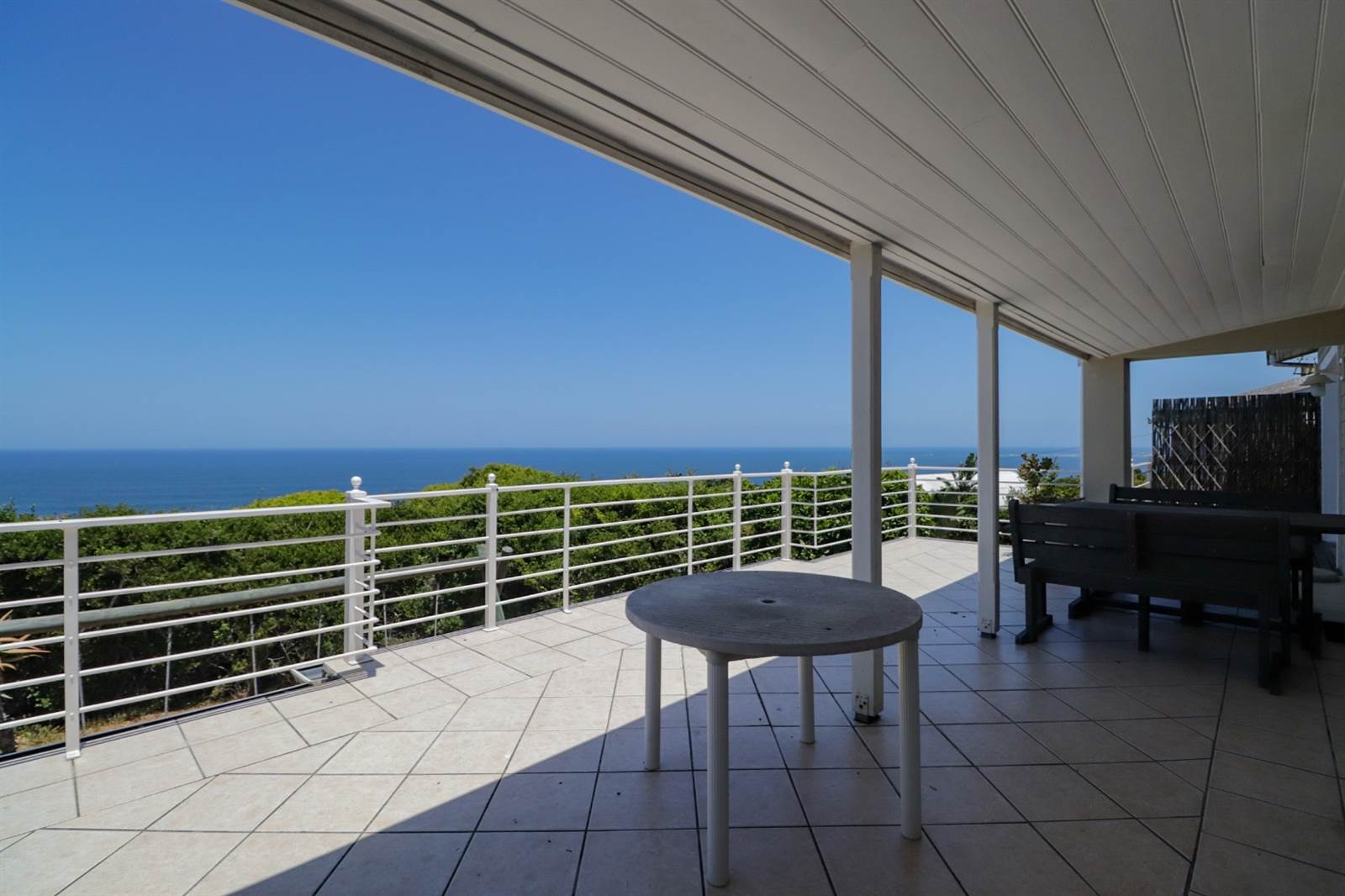 4 Bed House in Brenton on Sea photo number 1