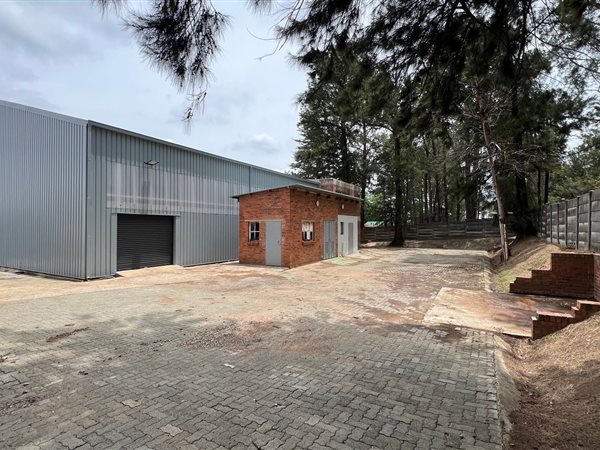 476  m² Industrial space