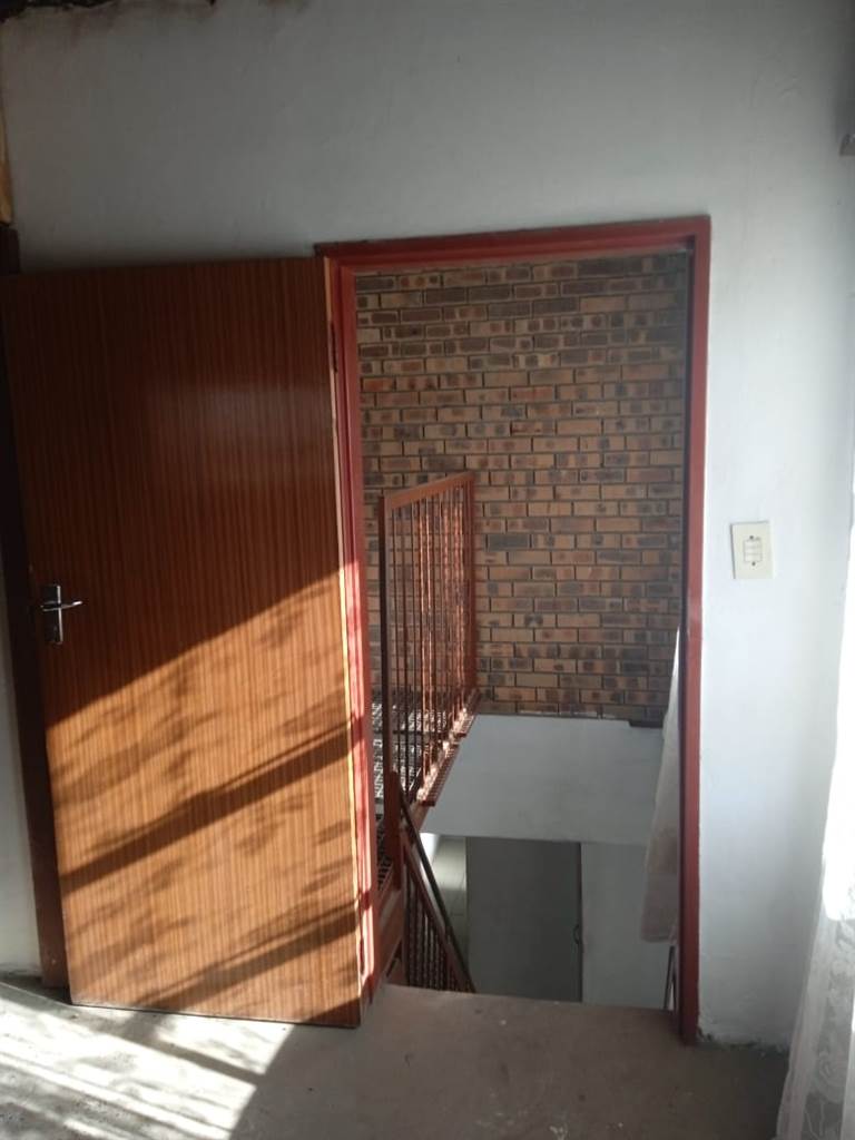 3 Bed House in Standerton photo number 11