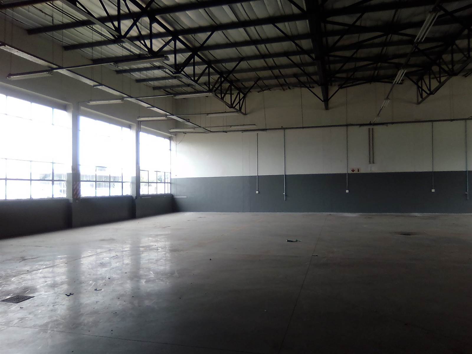 500  m² Commercial space in Halfway House photo number 14