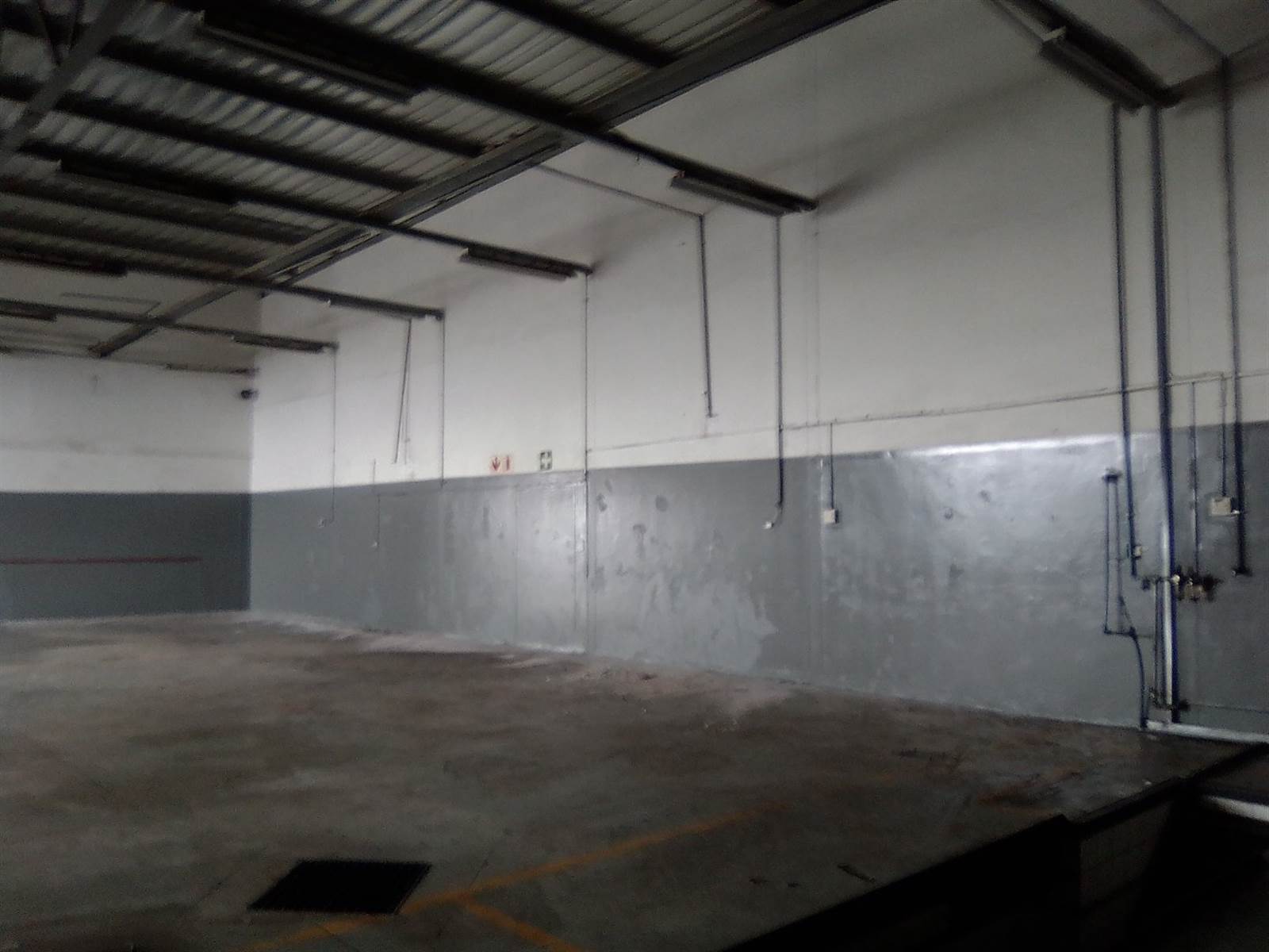 500  m² Commercial space in Halfway House photo number 11