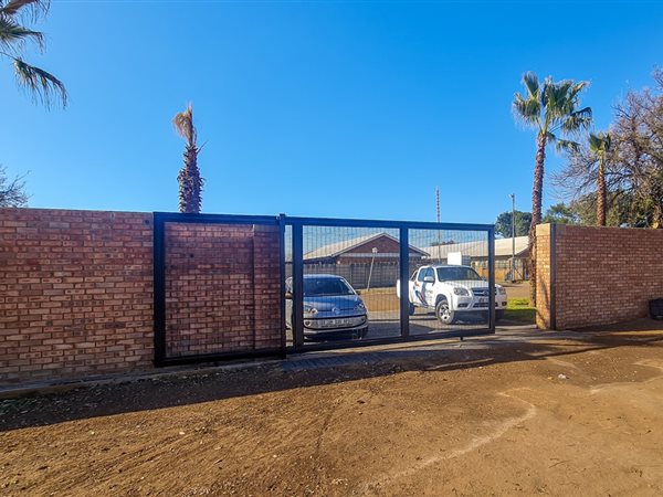 5400 m² Land available in Middelburg South