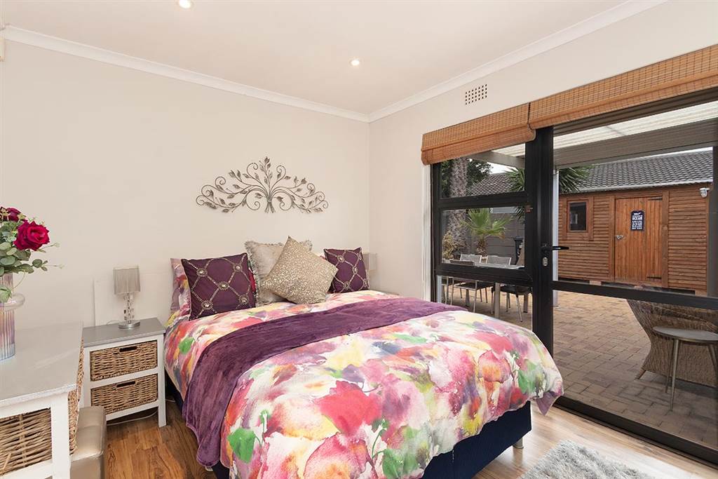 3 Bed House in Blouberg Rise photo number 11
