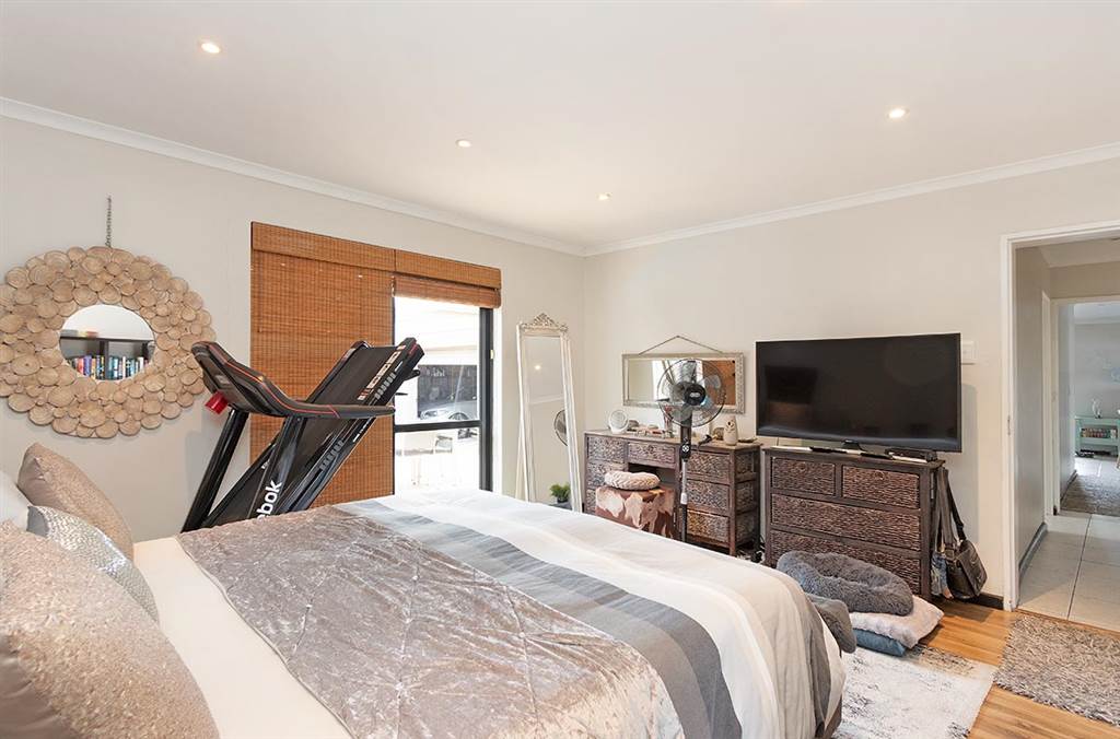 3 Bed House in Blouberg Rise photo number 14
