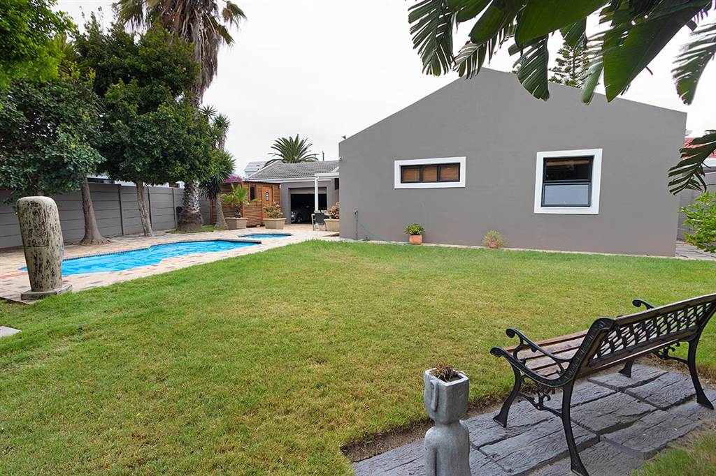 3 Bed House in Blouberg Rise photo number 18