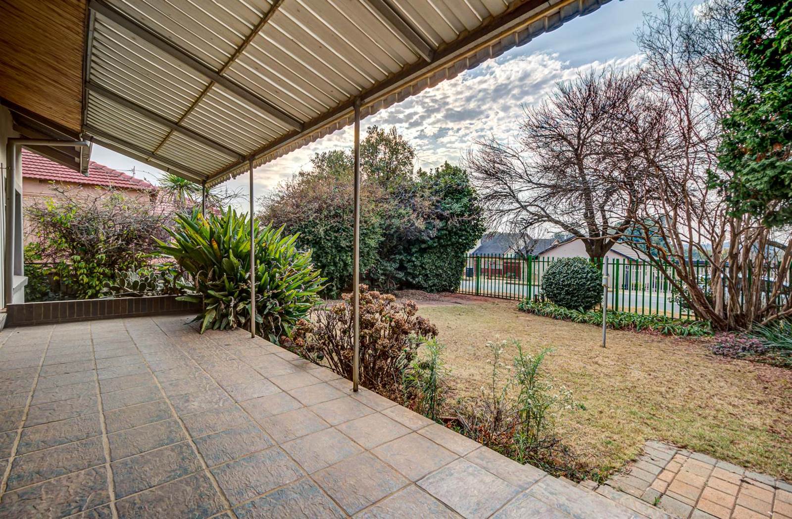 4 Bed House in Kempton Park Ext 3 photo number 3