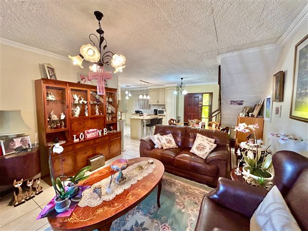 3 Bedroom Townhouse 3 Bedroom Townhouse