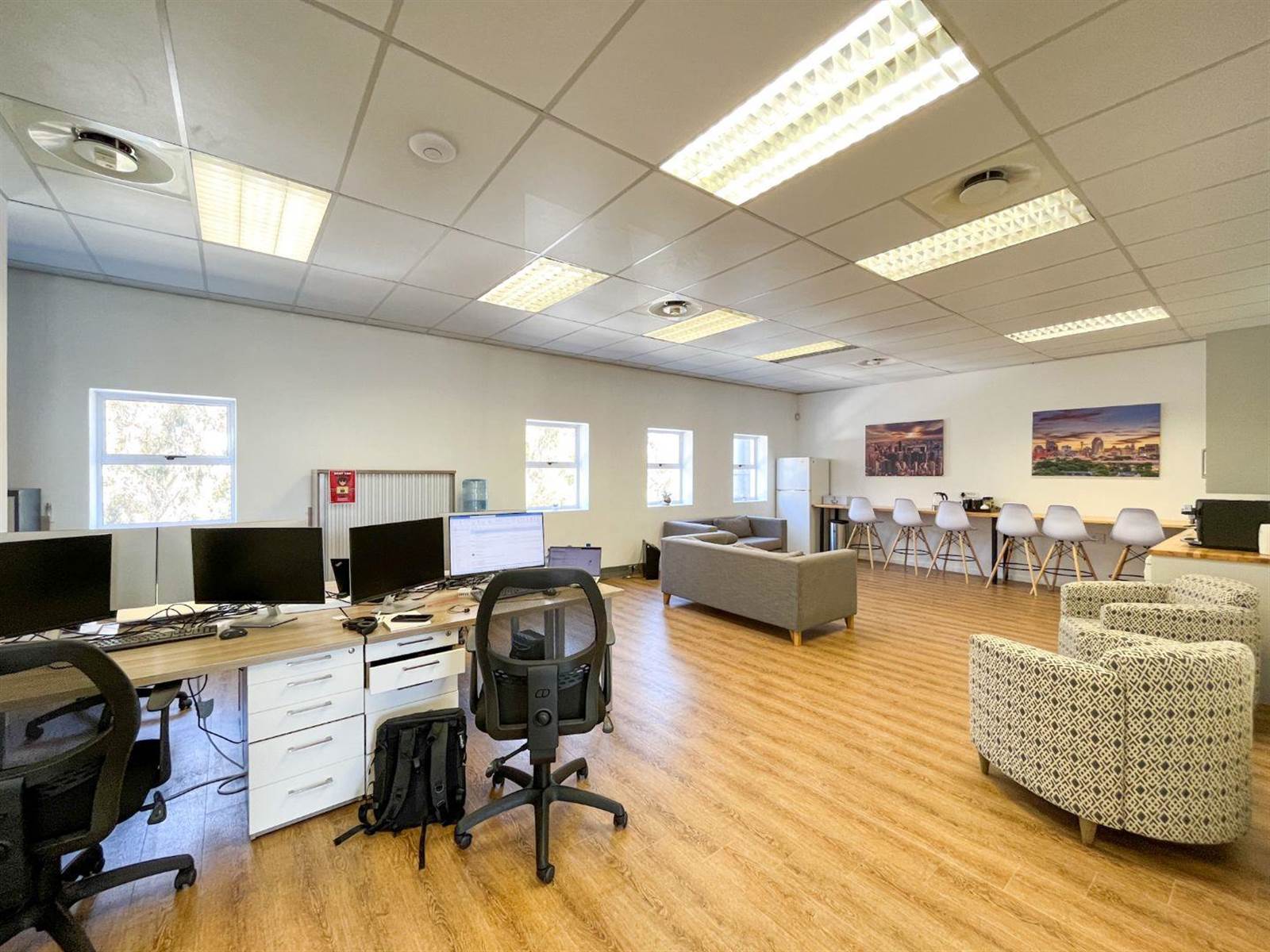147  m² Office Space in Tyger Valley photo number 1