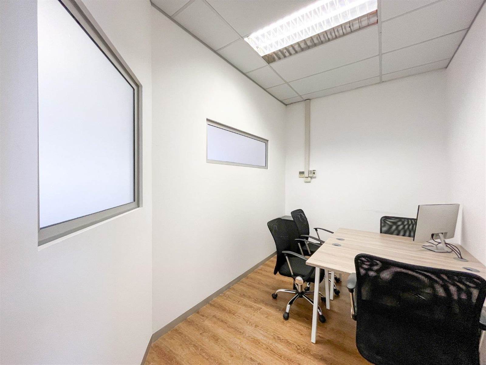 147  m² Office Space in Tyger Valley photo number 8