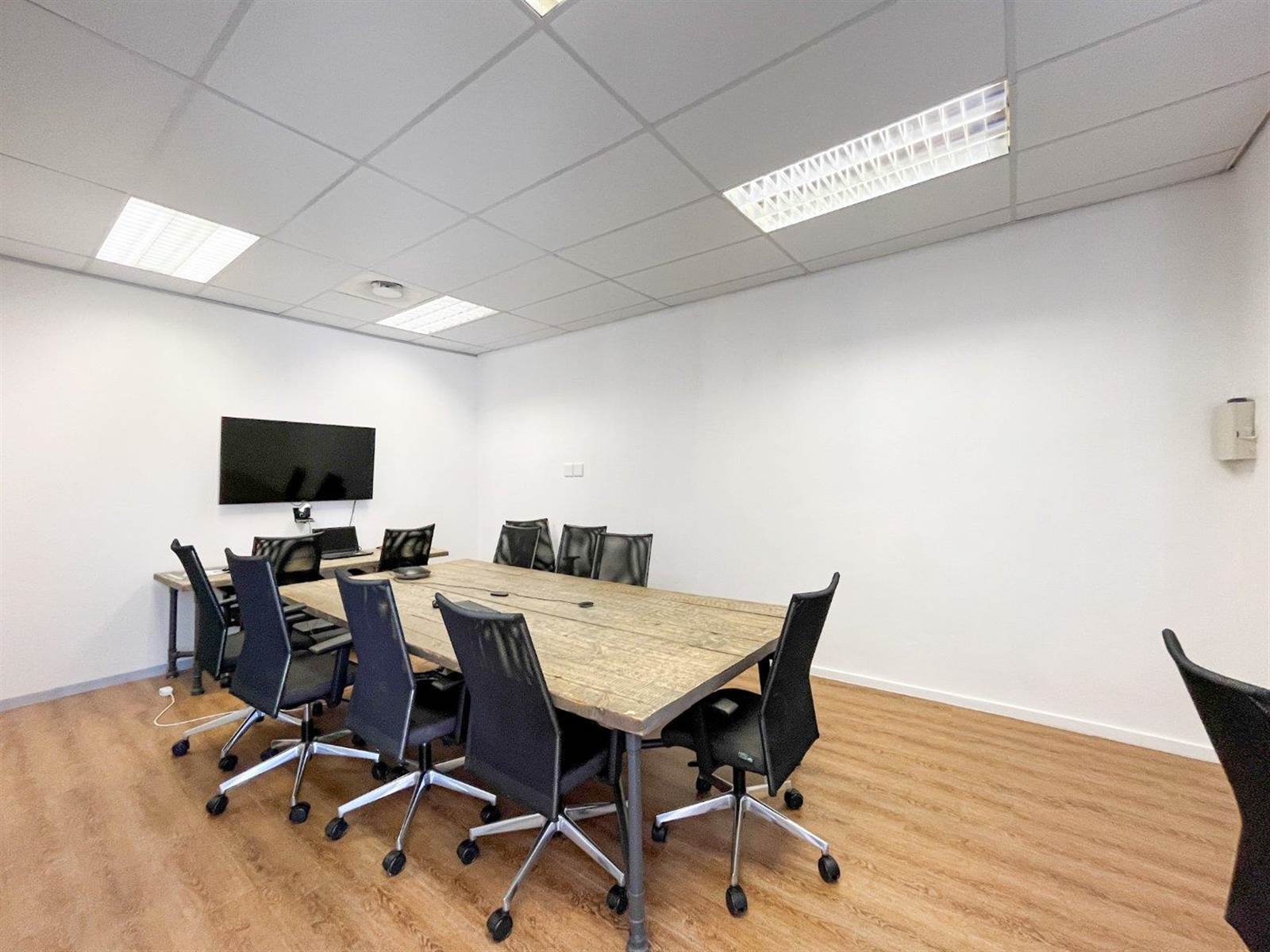 147  m² Office Space in Tyger Valley photo number 9