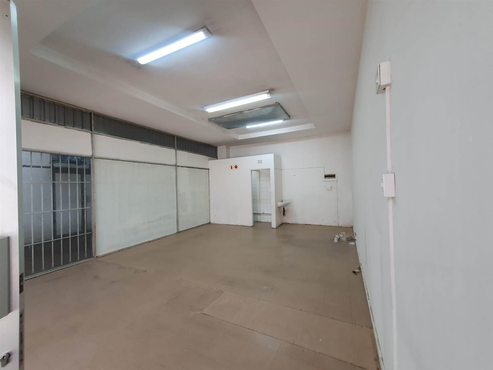 37  m² Retail Space in Pinetown Central photo number 4