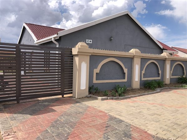 3 Bedroom House 3 Bedroom House