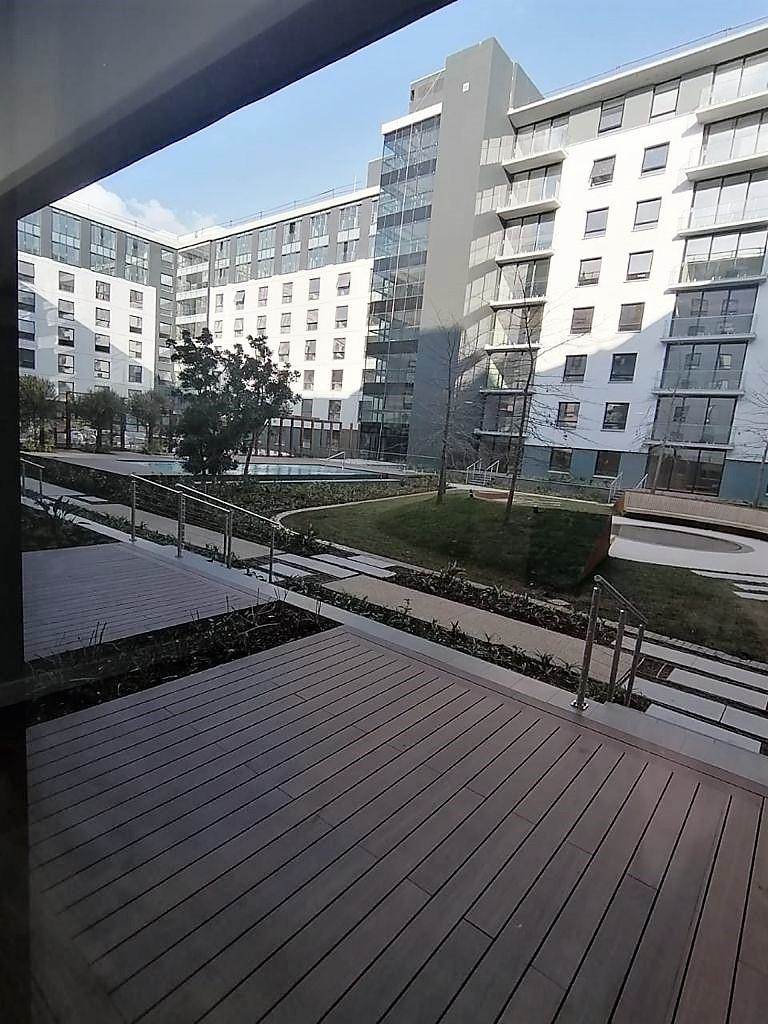 1 Bed Apartment in Melrose Arch photo number 12