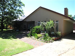 3 Bed House in Three Rivers East