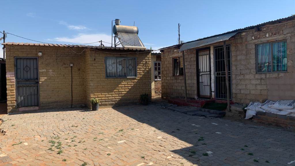 7 Bed House in Olievenhoutbosch photo number 2