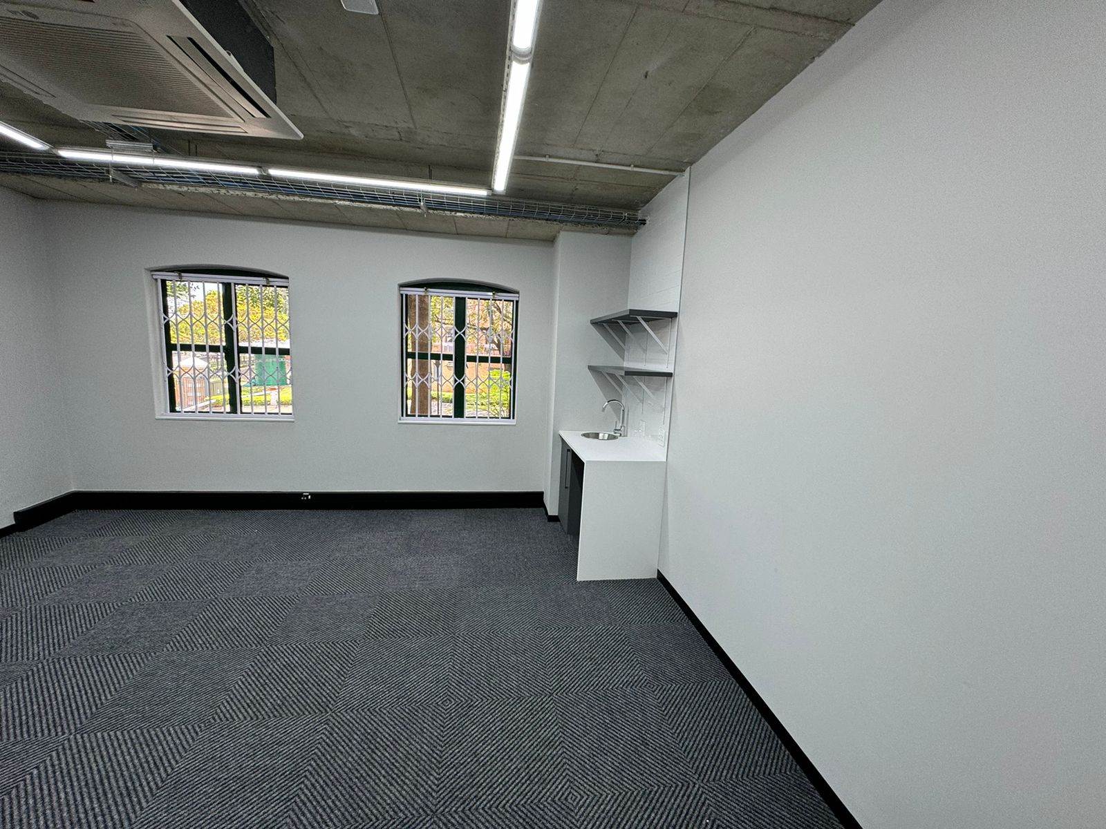 35  m² Commercial space in Sunninghill photo number 5