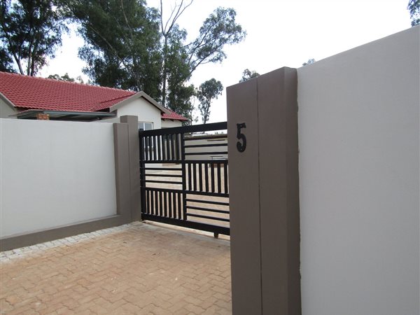 1 Bed Townhouse in Chancliff AH