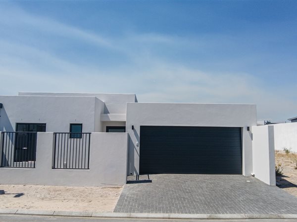 4 Bedroom House 4 Bedroom House