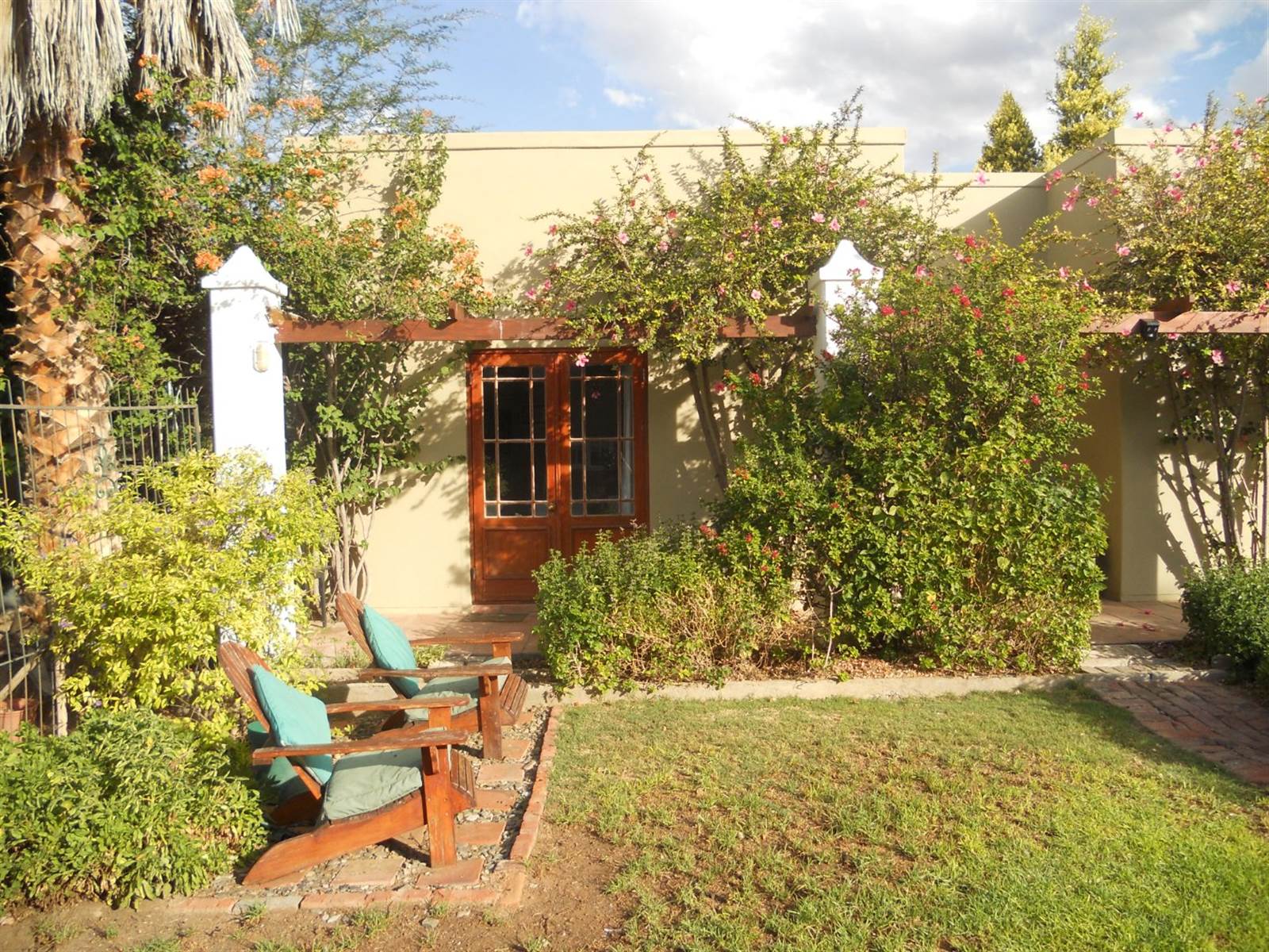 10 Bed House in Graaff Reinet photo number 17