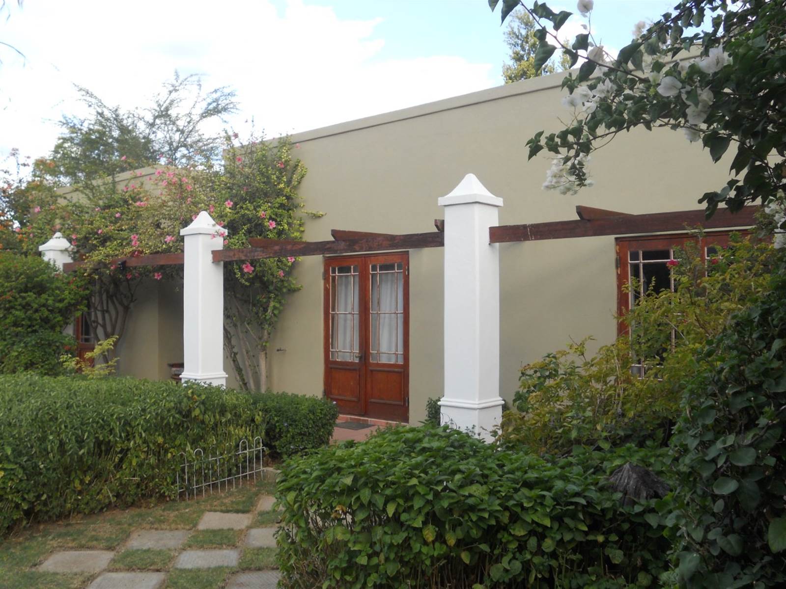 10 Bed House in Graaff Reinet photo number 21
