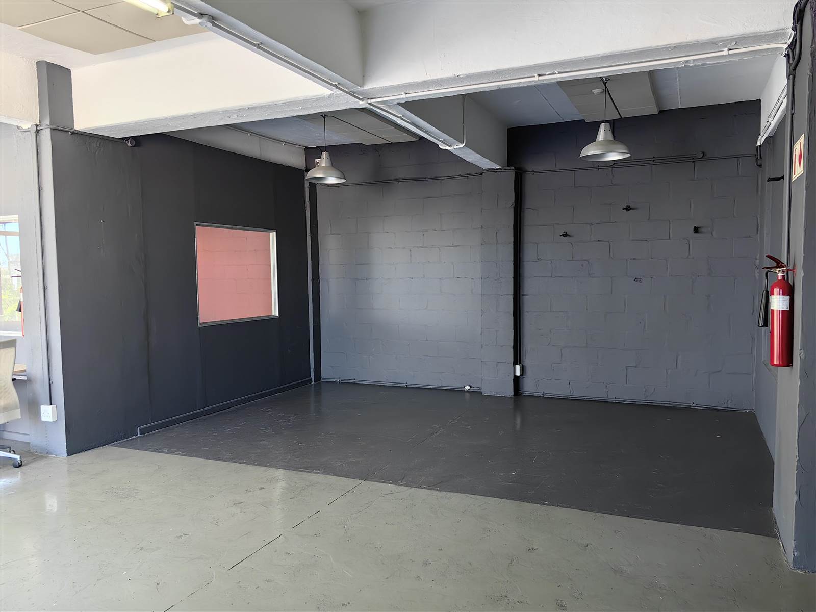 165  m² Commercial space in Woodstock photo number 9
