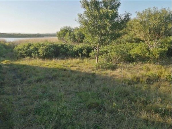 937 m² Land