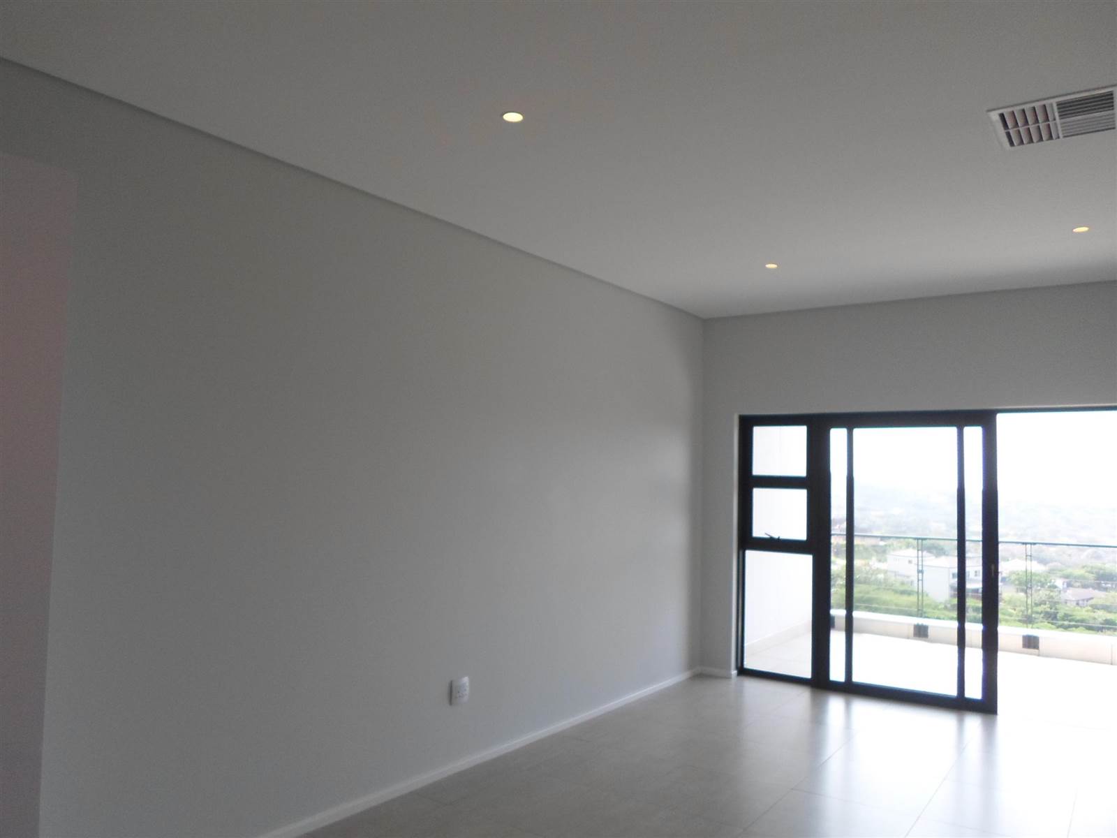 2 Bed Apartment in Ballito photo number 7
