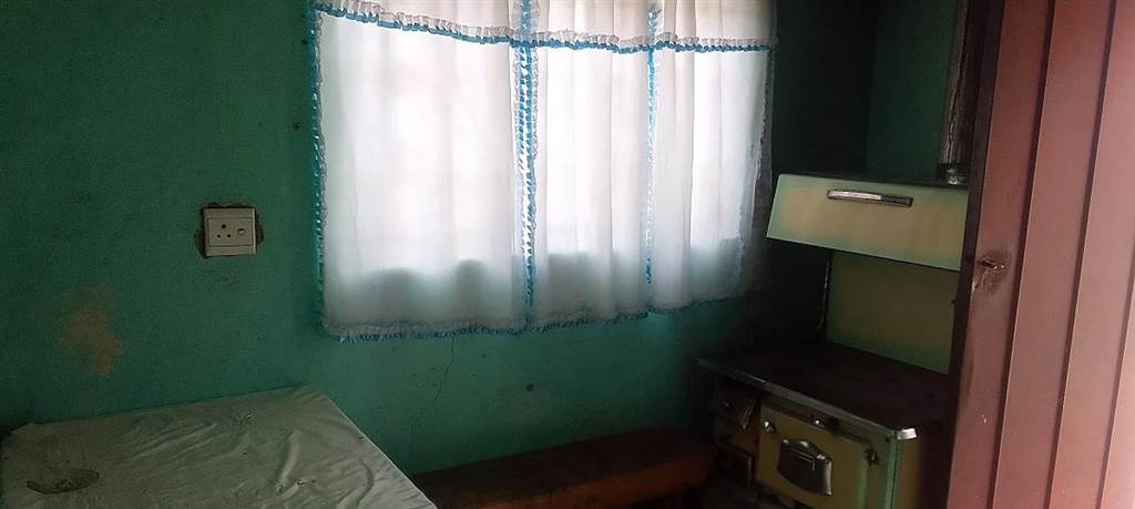 2 Bed House in Sebokeng Zone 11 photo number 8