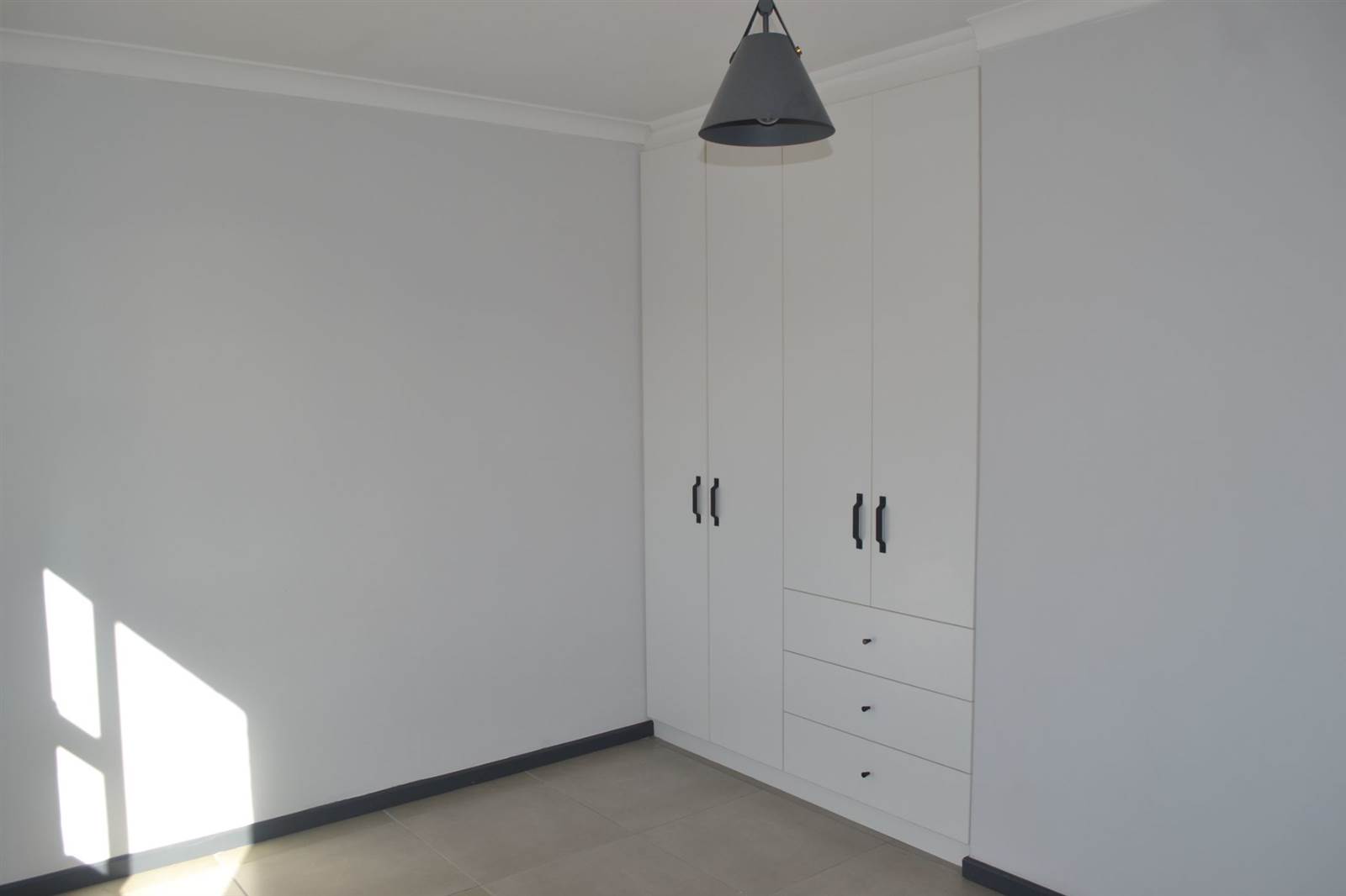 3 Bed Apartment in Humewood photo number 20