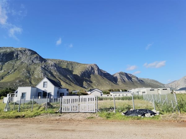 703 m² Land