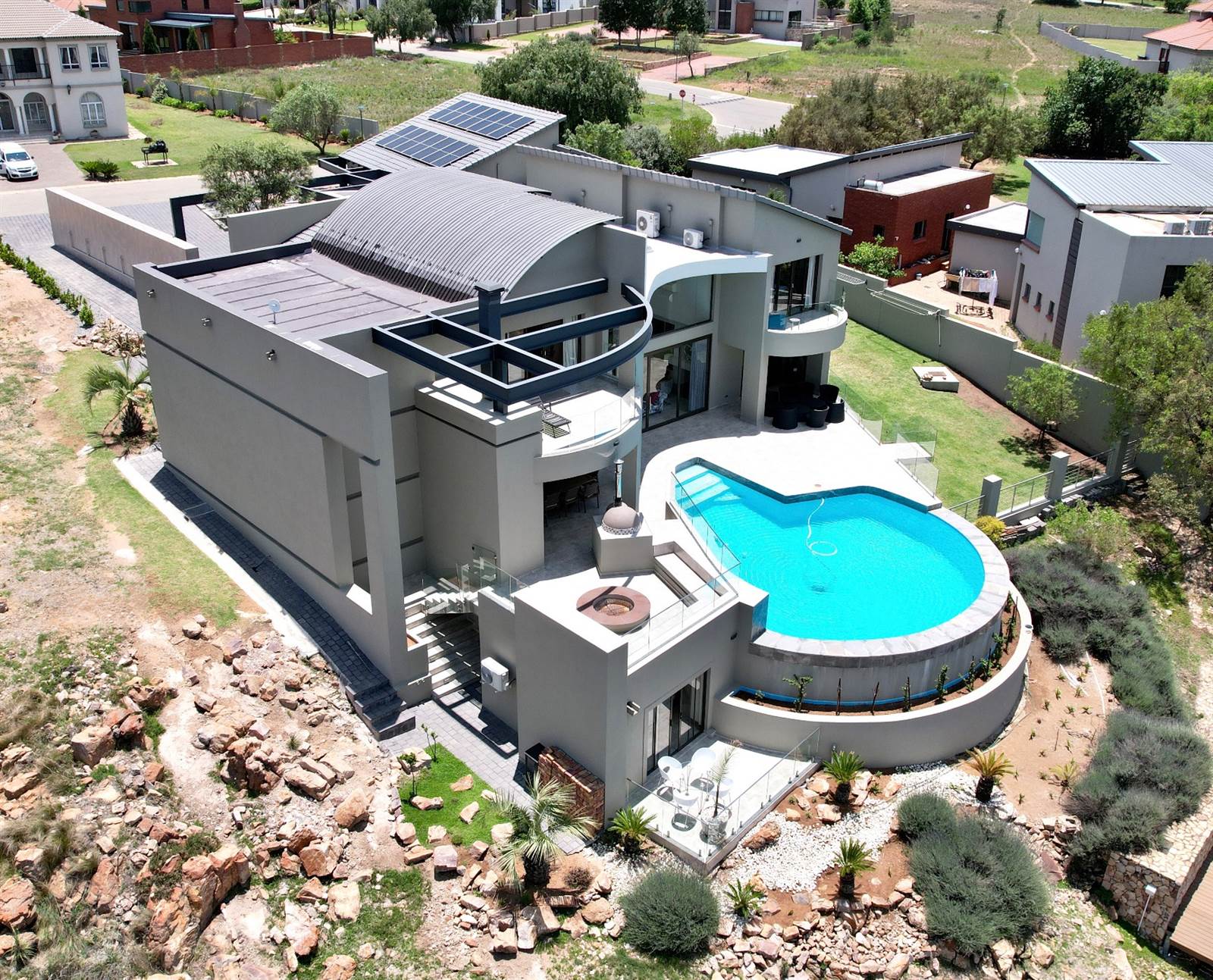 6 Bed House in Bronkhorstbaai photo number 3