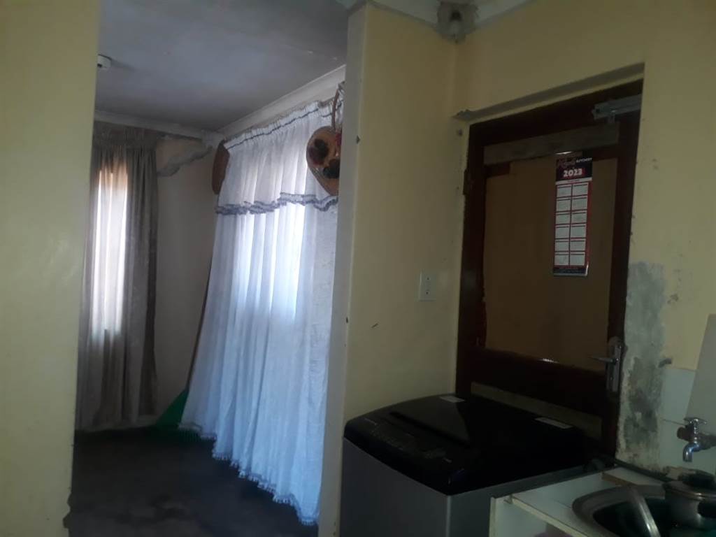 3 Bed House in Boitekong photo number 11