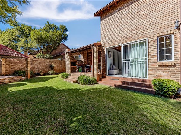 3 Bedroom Townhouse 3 Bedroom Townhouse