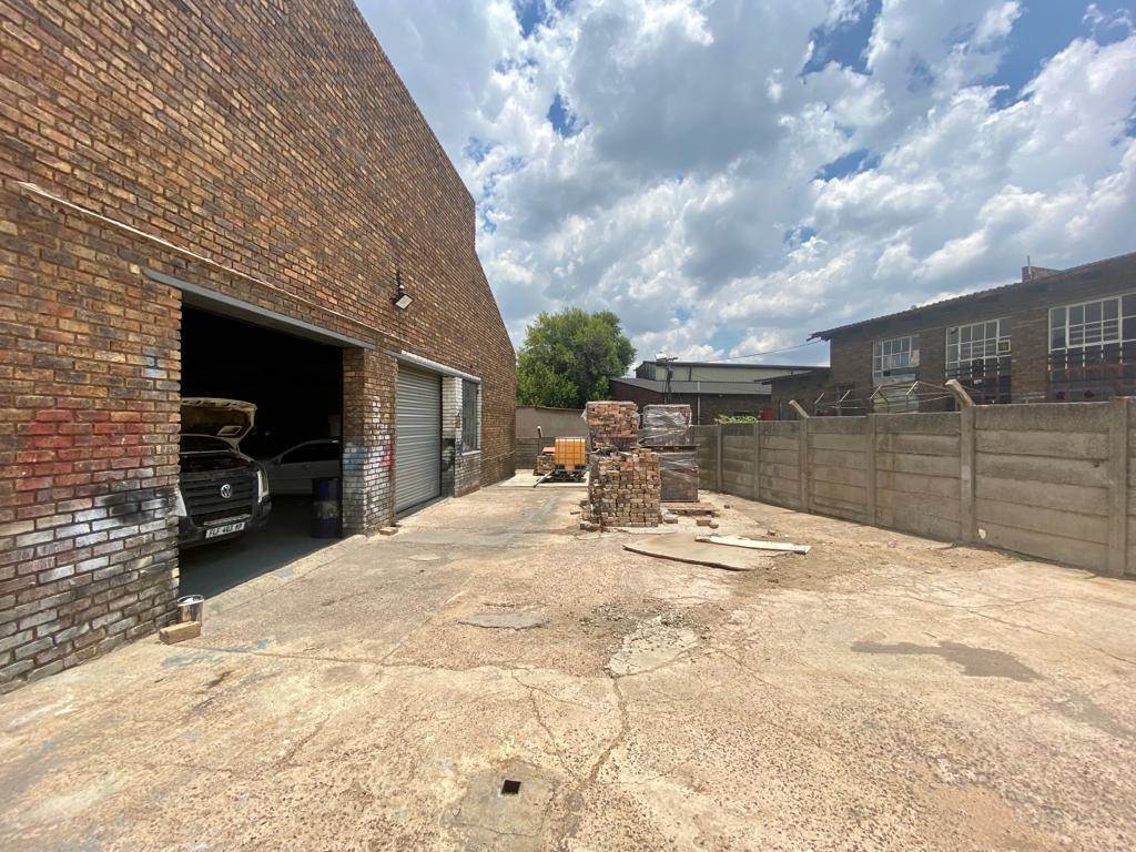 415  m² Industrial space in Klipfontein photo number 23