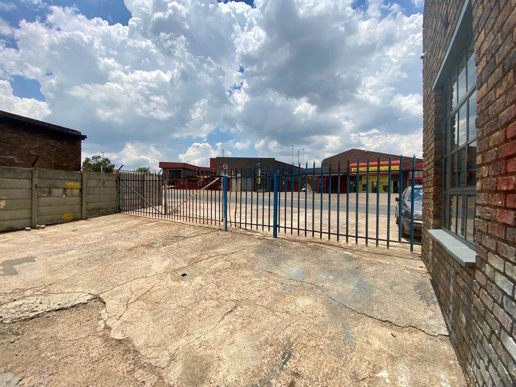 415  m² Industrial space in Klipfontein photo number 26