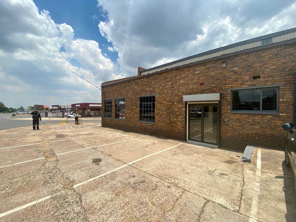 415  m² Industrial space in Klipfontein photo number 3