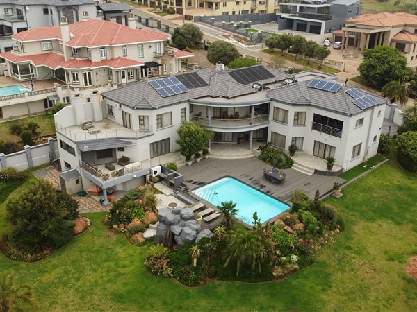 5 Bedroom House 5 Bedroom House