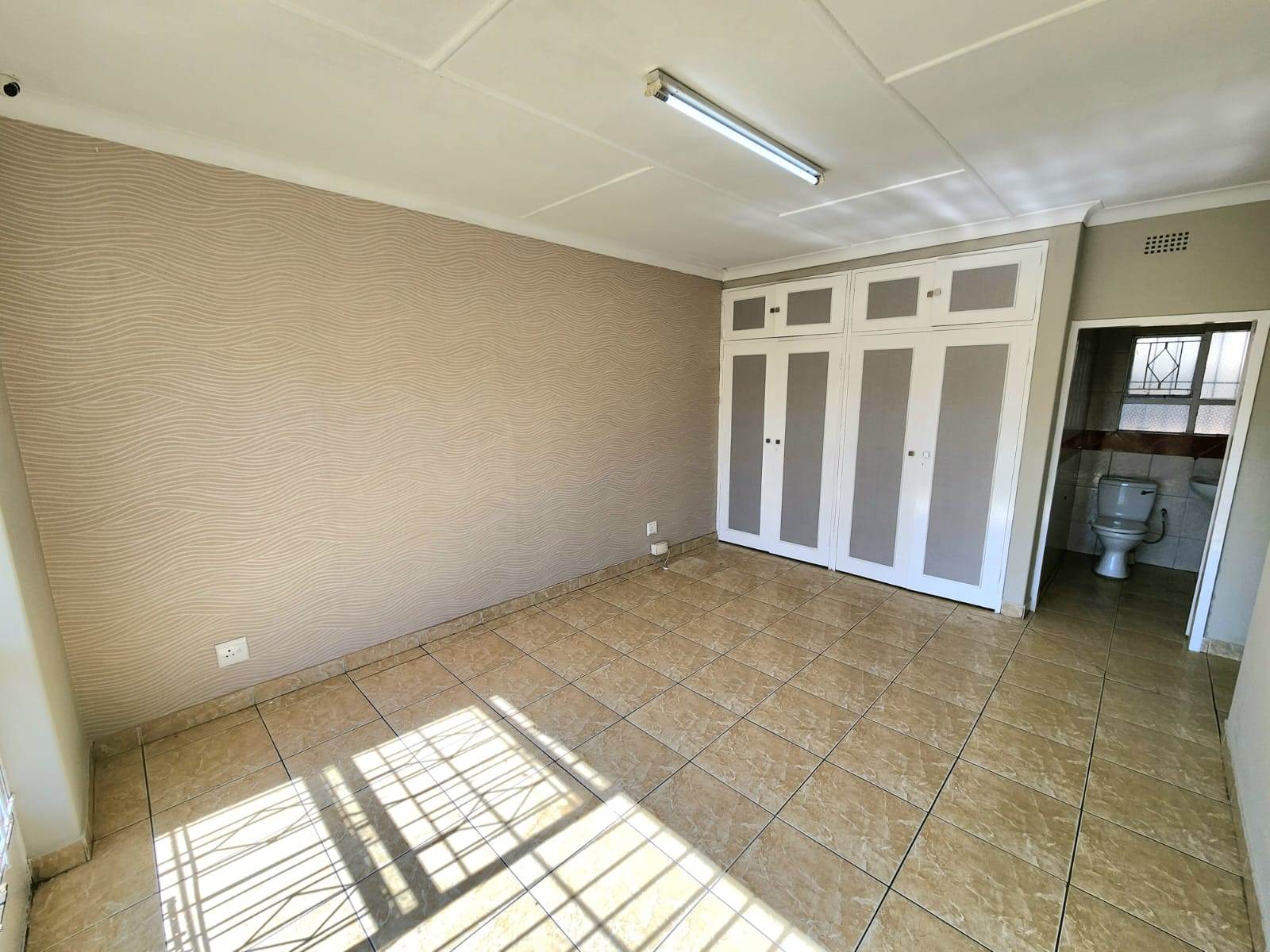3 Bed House in Glenanda photo number 4