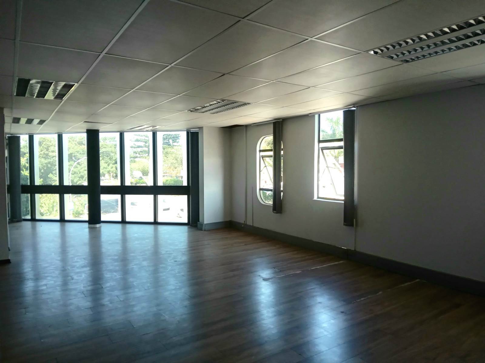1000  m² Office Space in Pinetown Central photo number 3