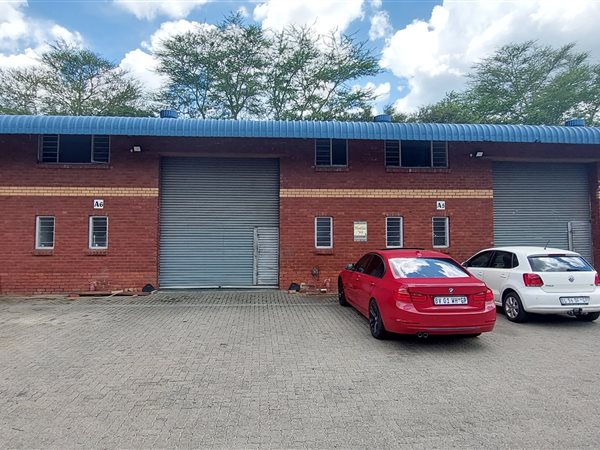 174  m² Industrial space