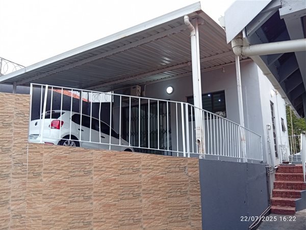 4 Bedroom House 4 Bedroom House