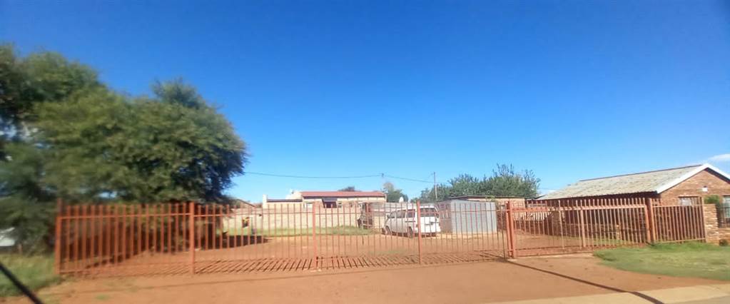 379 m² Land available in Ikageng photo number 1